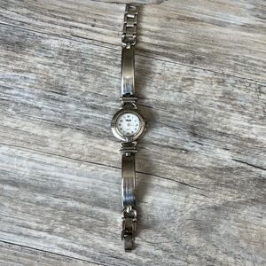 Vintage Watch Women's Silver Eikon White Face Small Round Circle